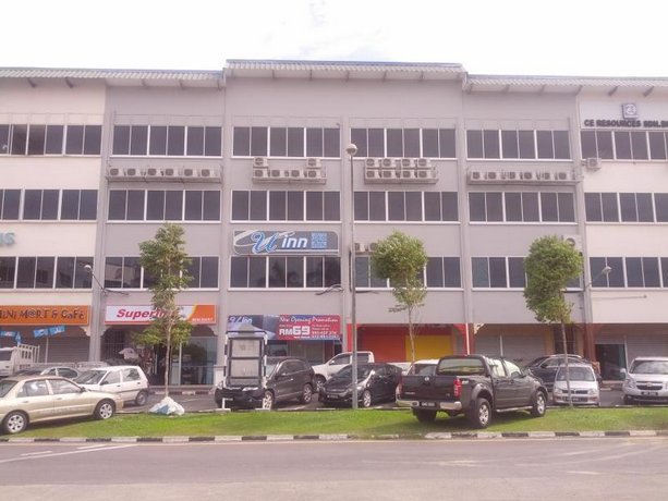 Universal Inn
