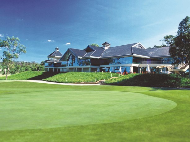 Photo: Riverside Oaks Golf Resort