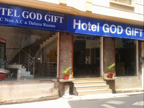 OYO 9244 Hotel God Gift Harmandir Sahib India thumbnail