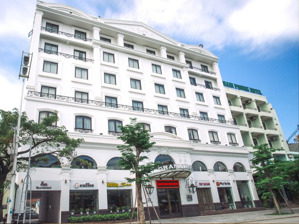 Grand Mong Cai Hotel