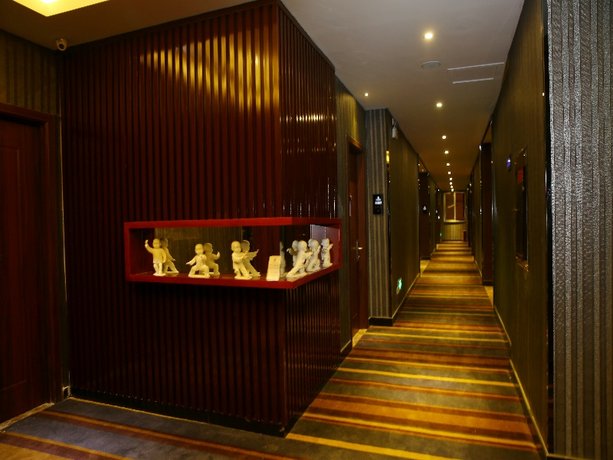 Quanzhou Dehua Crystal Haolaideng Hotel