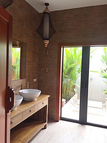 The Eight Green Pool Villa