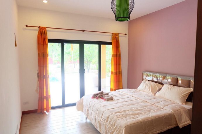 The Eight Green Pool Villa