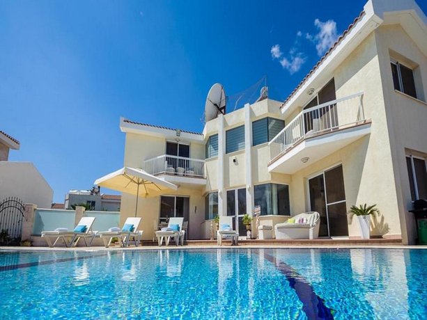 Oceanview Luxury Villa 113