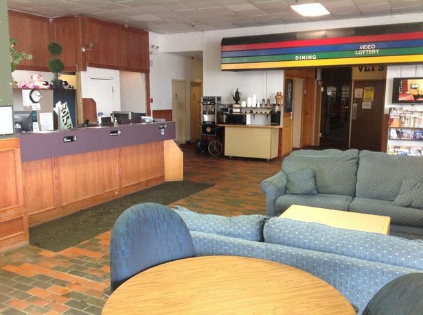 Town And Country Hotel Calgary Compare Deals