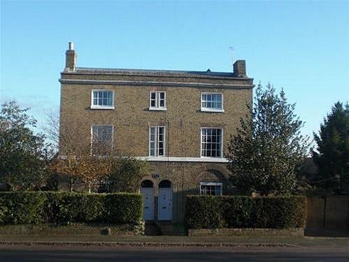 North Laurels Guest House St Neots Compare Deals