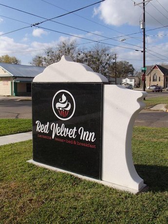 Red Velvet Inn Navasota Compare Deals