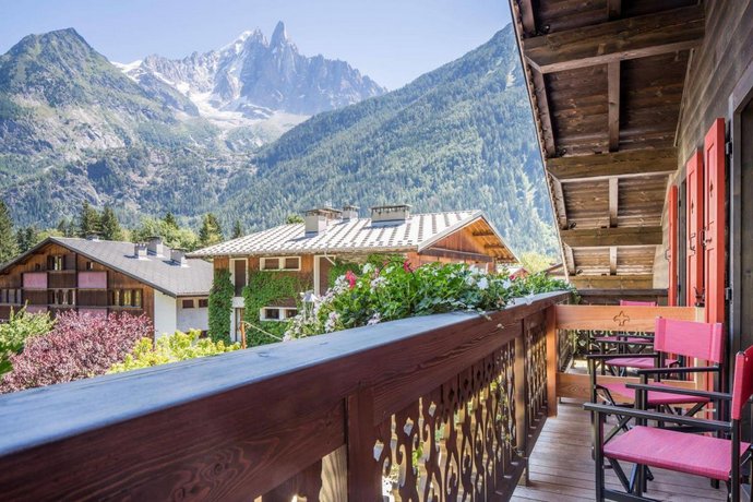 chalet hotel le castel
