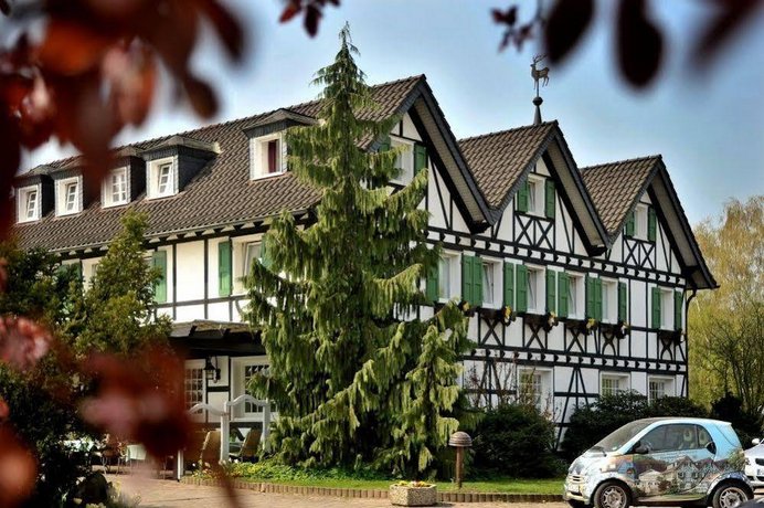 Hotel Mondial Langenfeld Compare Deals