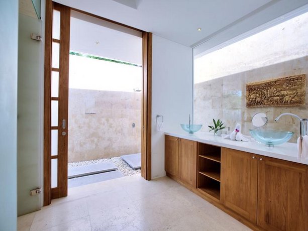 Villa White Tiger