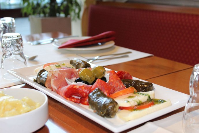 Bar_Restaurant
