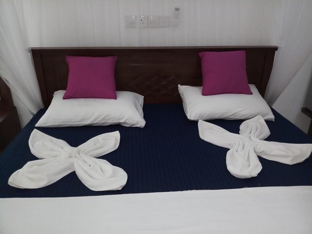 Sea Goggle Resort - Beach Front