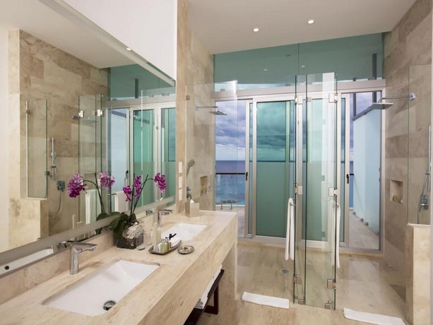 Altitude By Krystal Grand Punta Cancun - All Inclusive