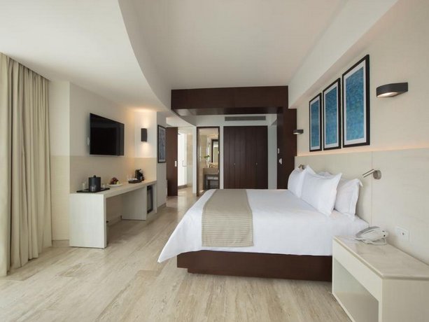 Altitude By Krystal Grand Punta Cancun - All Inclusive