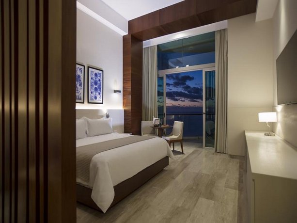 Altitude By Krystal Grand Punta Cancun - All Inclusive