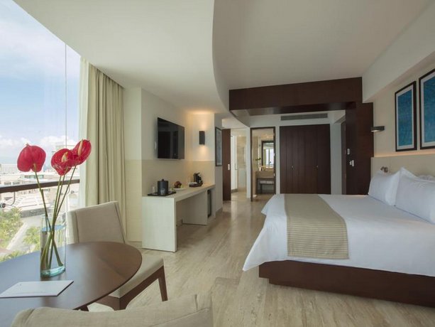 Altitude By Krystal Grand Punta Cancun - All Inclusive