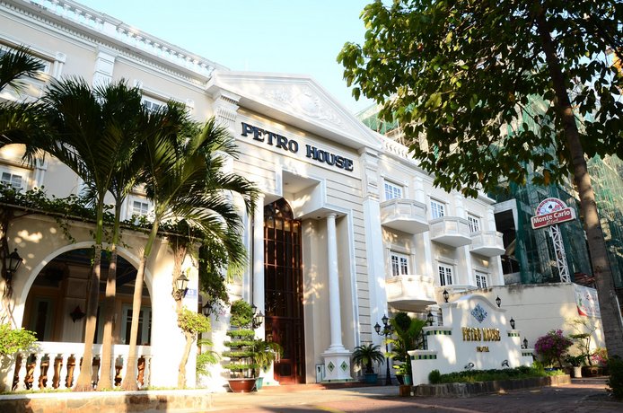Petro House Hotel