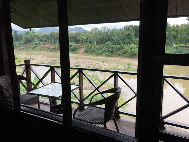 Merry Riverside Hotel