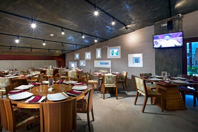 Omni Tower Sukhumvit Nana By Compass Hospitality