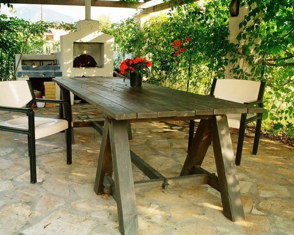 Lefkes Apartments