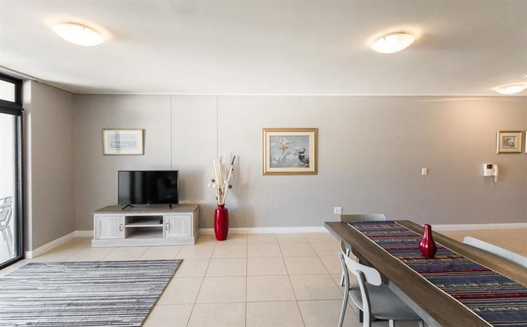 Dockside Gold Suite