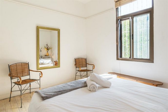 Prince Edward Mansions Suite 3
