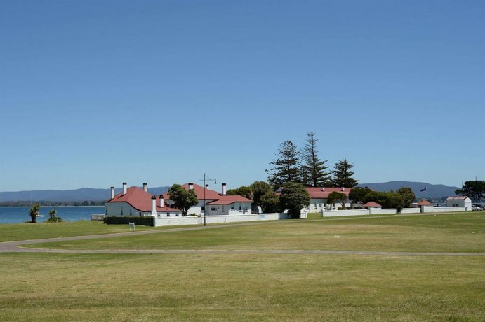 low head pilot station