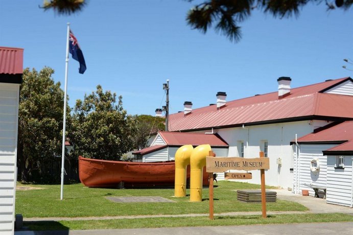 low head pilot station