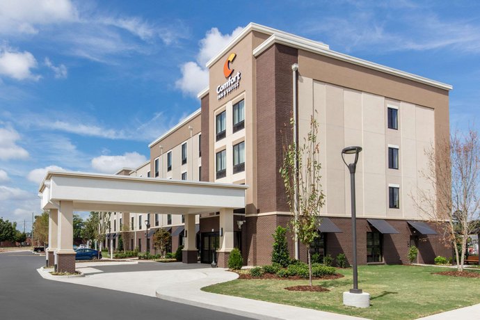 Comfort Inn & Suites at CrossPlex Village