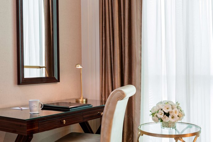 Elite World Business Hotel