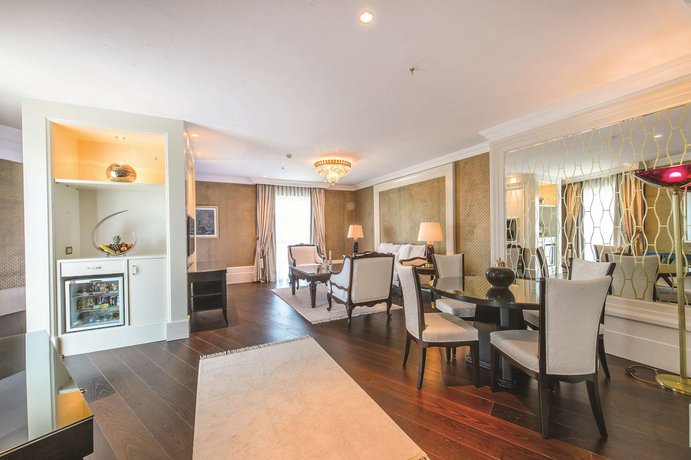 Elite World Business Hotel