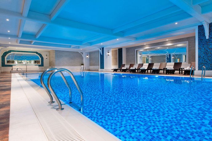 Elite World Business Hotel