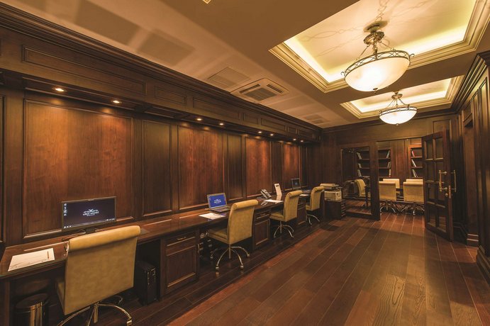Elite World Business Hotel