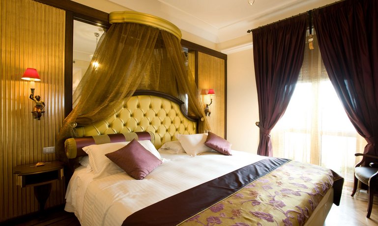 Grand Hotel Savoia