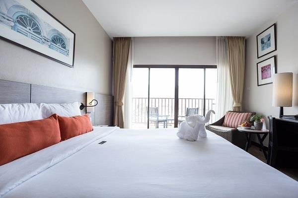 Deevana Plaza Phuket Sha Plus+
