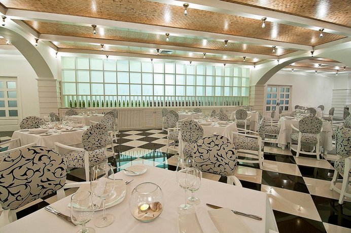 Ocean Maya Royale - Adults Only