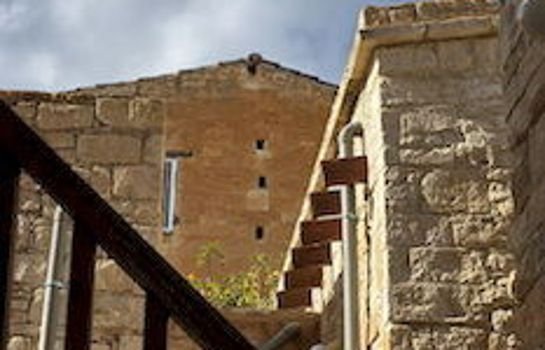 Ipio Vouni Suites