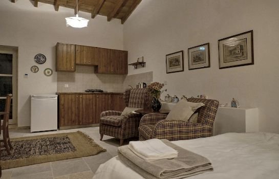 Ipio Vouni Suites