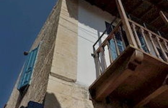 Ipio Vouni Suites