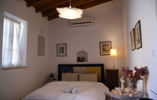 Ipio Vouni Suites