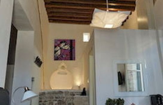 Ipio Vouni Suites