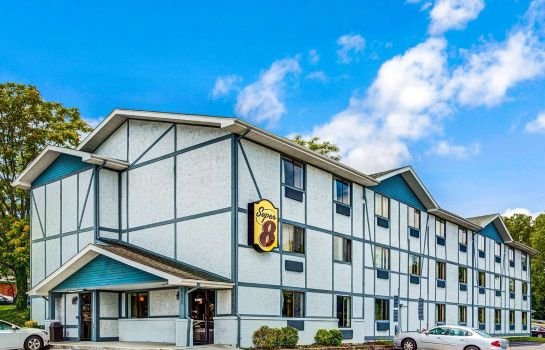 Red Roof Inn Suffolk
