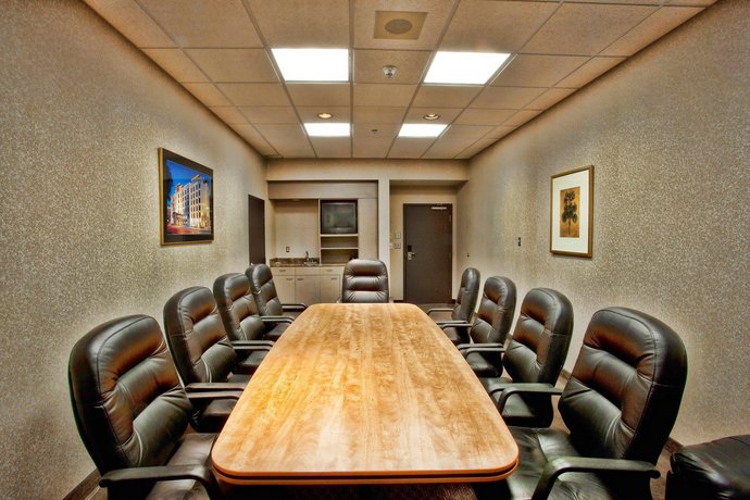Humphry Inn and Suites