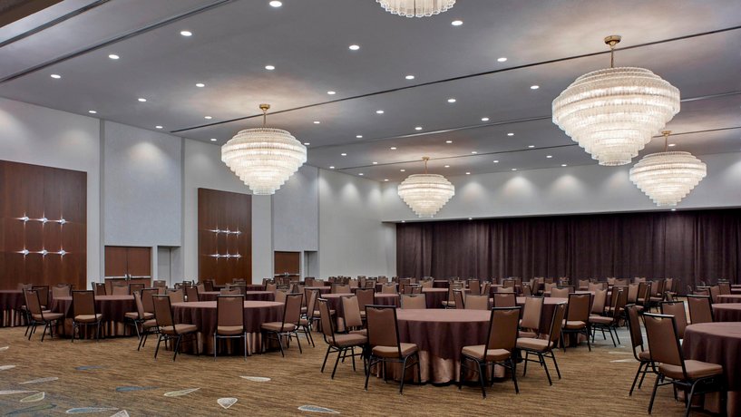 Delta Hotels by Marriott Winnipeg