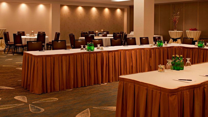 Delta Hotels by Marriott Winnipeg