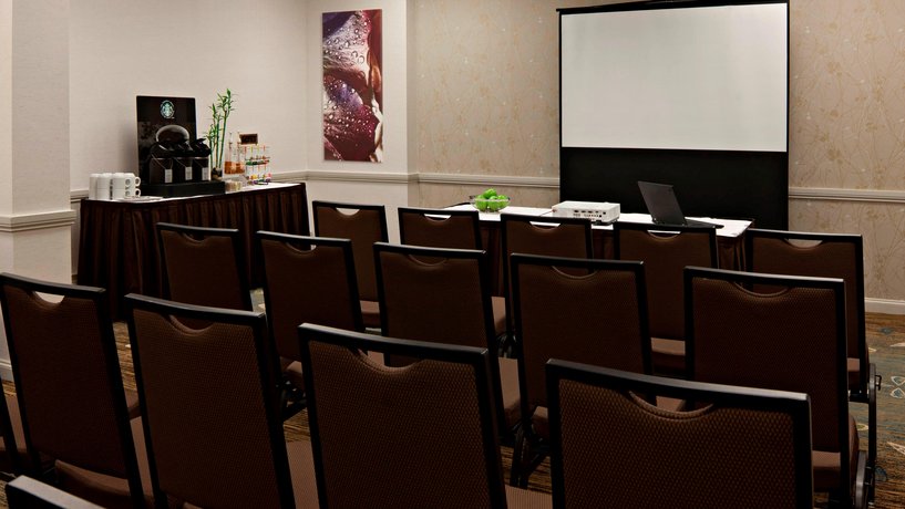Delta Hotels by Marriott Winnipeg