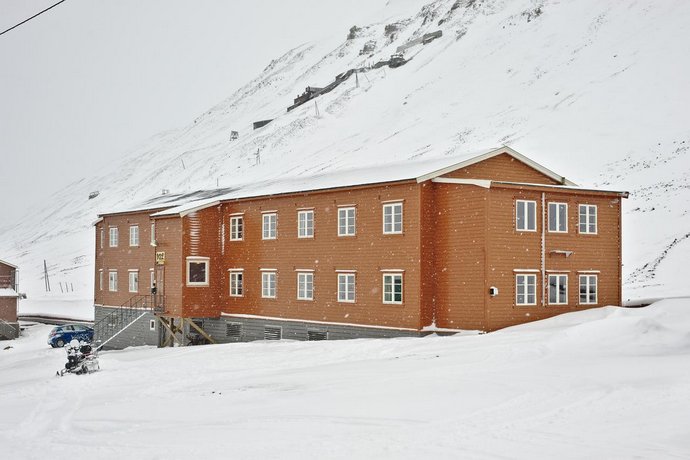 Gjestehuset 102 Svalbard Norway thumbnail