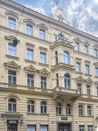 City Nest Apartments by Prague Residences