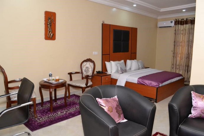 Limoh Suites