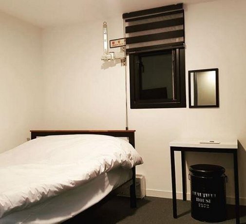 One Way Guesthouse Busan